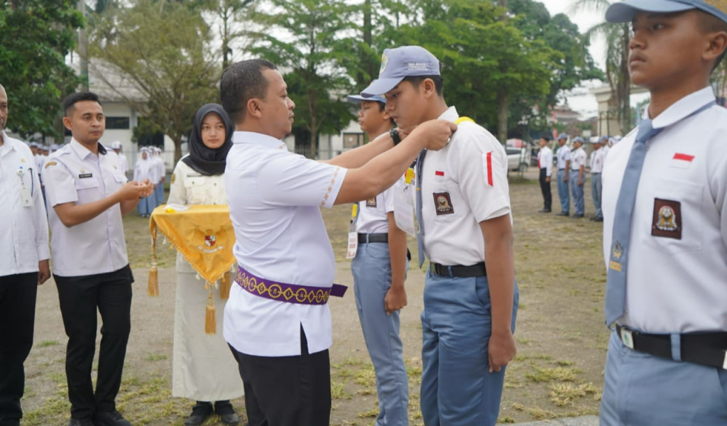 Bupati Pringsewu Tekankan Disiplin dan Mental Tangguh pada Apel Gelar Satuan Paskibra 2026