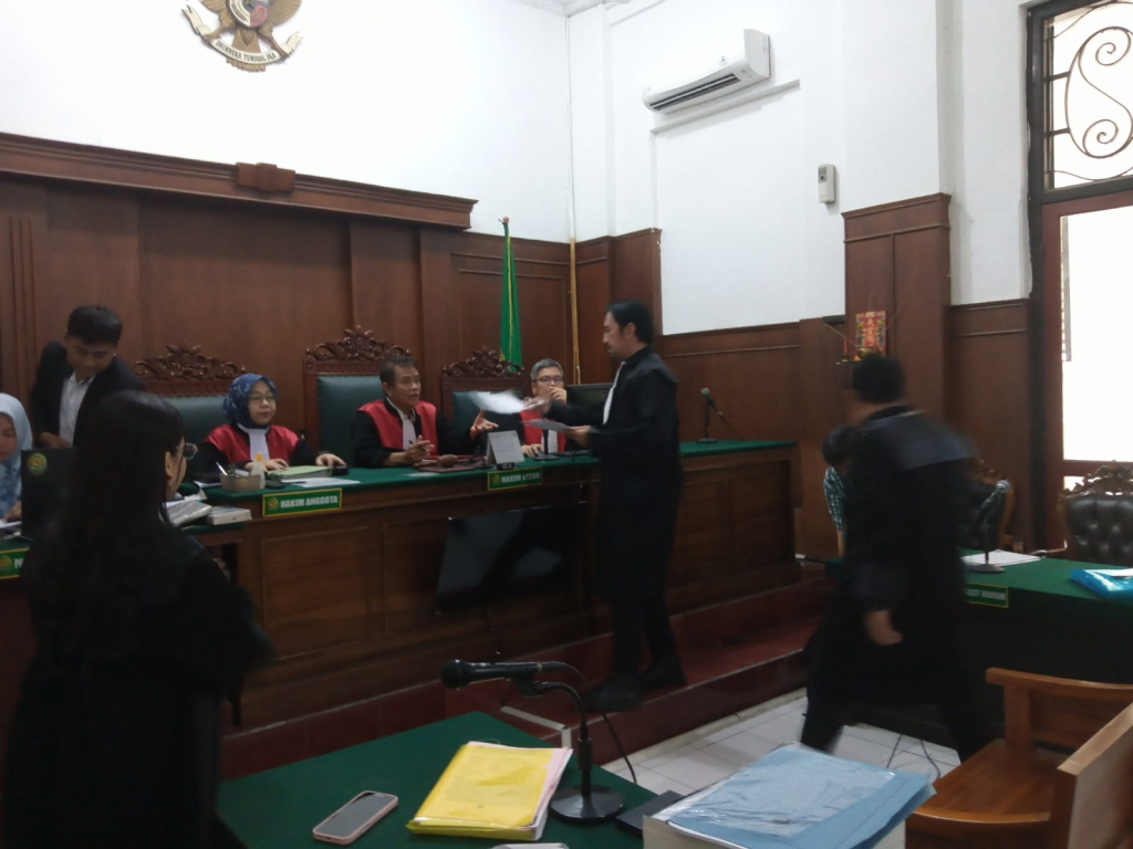 Ahli Unesa Menyatakan Kalau Terdakwa Juga Korban, Tidak Bisa Diminta PertanggungJawaban