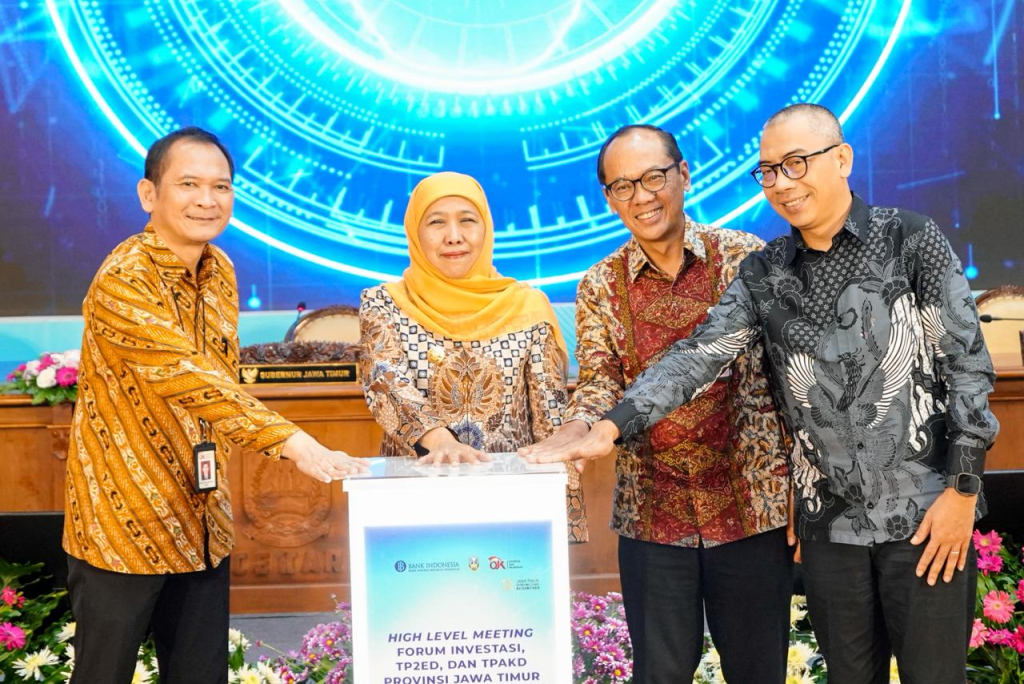 Khofifah Dorong Sinergi Perkuat Investasi, Pertumbuhan Ekonomi, dan Akses Keuangan di Jawa Timur