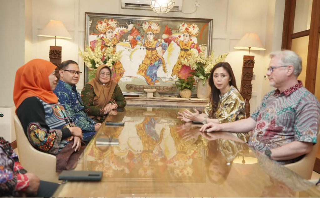 Khofifah dan Kepala Dindik Jatim Bahas Kerja Sama Pendidikan Global Bersama King’s College London