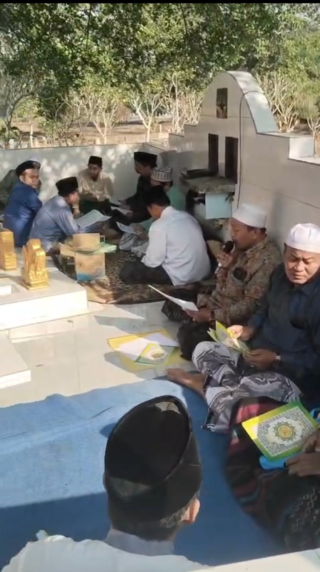 Khataman Al-Qur'an Warnai Haul Bhuju' Panajhudheh, Bhuju' Kamah, dan Bhuju' Artibe di Dusun Tapel Desa Parseh.
