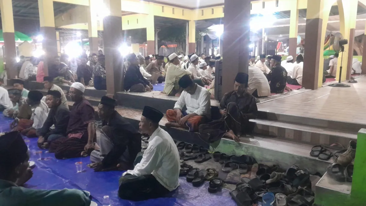 Sedekah Bumi Desa Dibe Lamongan, Dari Kirab Hasil Bumi hingga Haul Mbah Karimah