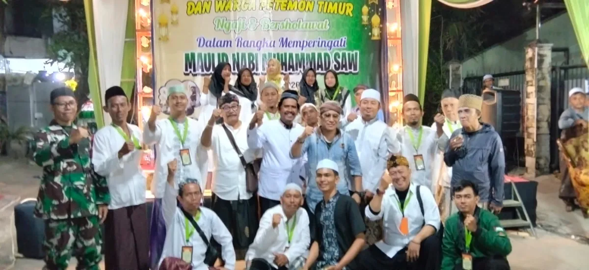 Jama’ah Fastabiqul Khoirot dan Warga Petemon Timur Gelar Acara Penuh Berkah Memperingati Maulid Nabi Muhammad SAW 1448 H