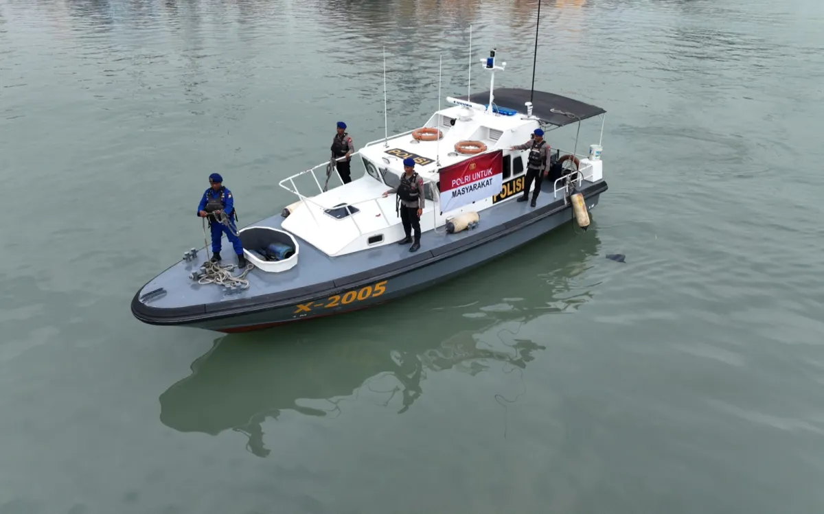 Ditpolairud Polda Jatim Kerahkan 4 Kapal Sisir Perairan Sumenep dan Masalembu Cari Korban KM Virgo Transport 8 ‎
