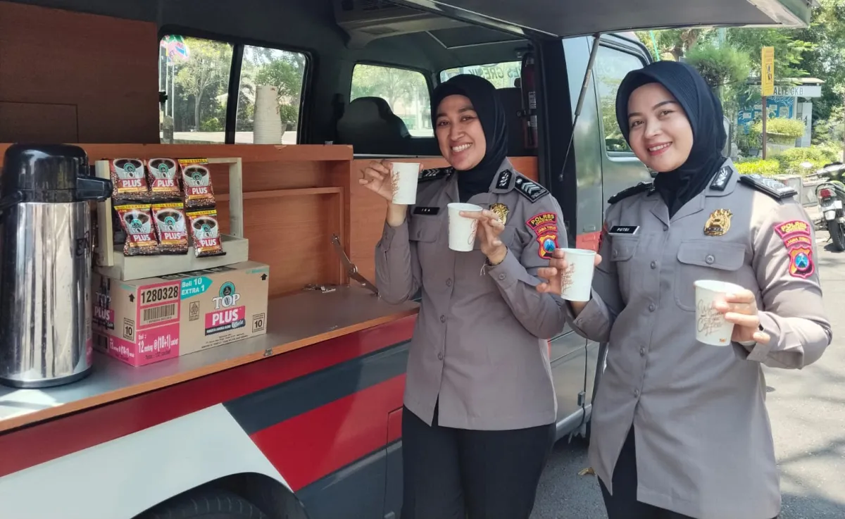 Polres Gresik Gencarkan Inovasi Kopi Keliling, Bangun Kedekatan dengan Warga Ajak Jaga Kamtibmas