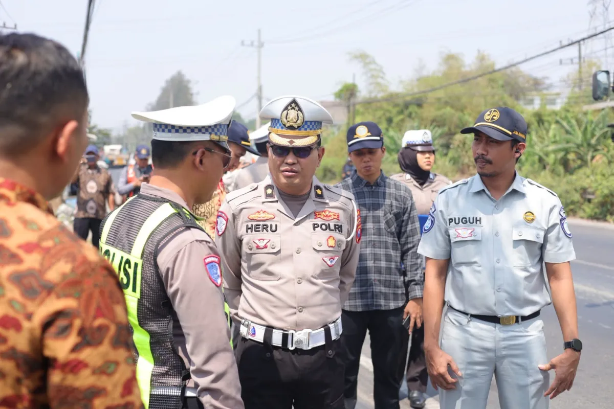 Polres Gresik Gandeng Tim Ahli Kaji Jalur Blackspot di Driyorejo ‎